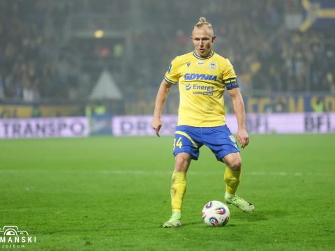 Obalenie - Arka 1:4 Raków