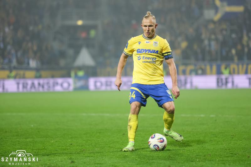 Obalenie - Arka 1:4 Raków